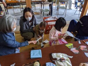 仲仙道公会堂で、手作りマスク教室、抽選会等実施しました。